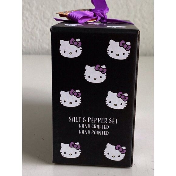 Hello Kitty Halloween Broom Pumpkin Witch Broom Ceramic  Salt Pepper Shakers NEW - Picture 4 of 9